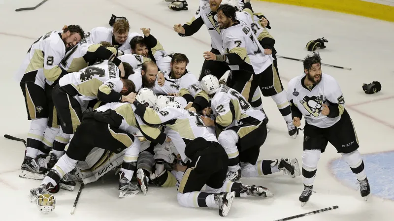 Slavící Pittsburgh Penguins