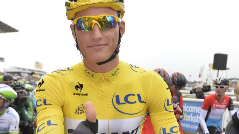 Marcel Kittel ve žlutém před startem druhé etapy