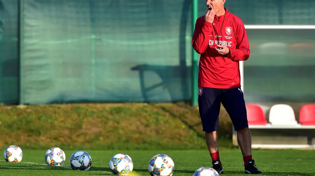 Trenér Jaroslav Šilhavý na tréninku reprezentace