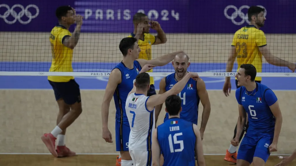 Italští volejbalisté slaví v utkání s Brazílií