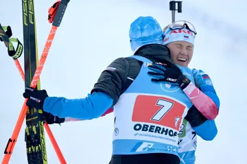 Babikov a Rezcovová se radují z triumfu