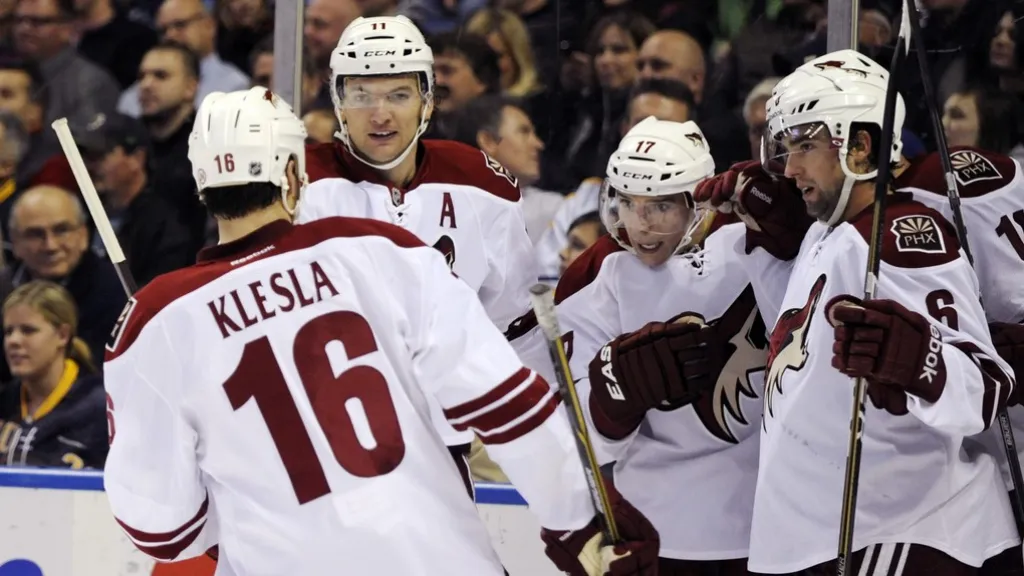 Radim Vrbata s hráči Phoenixu