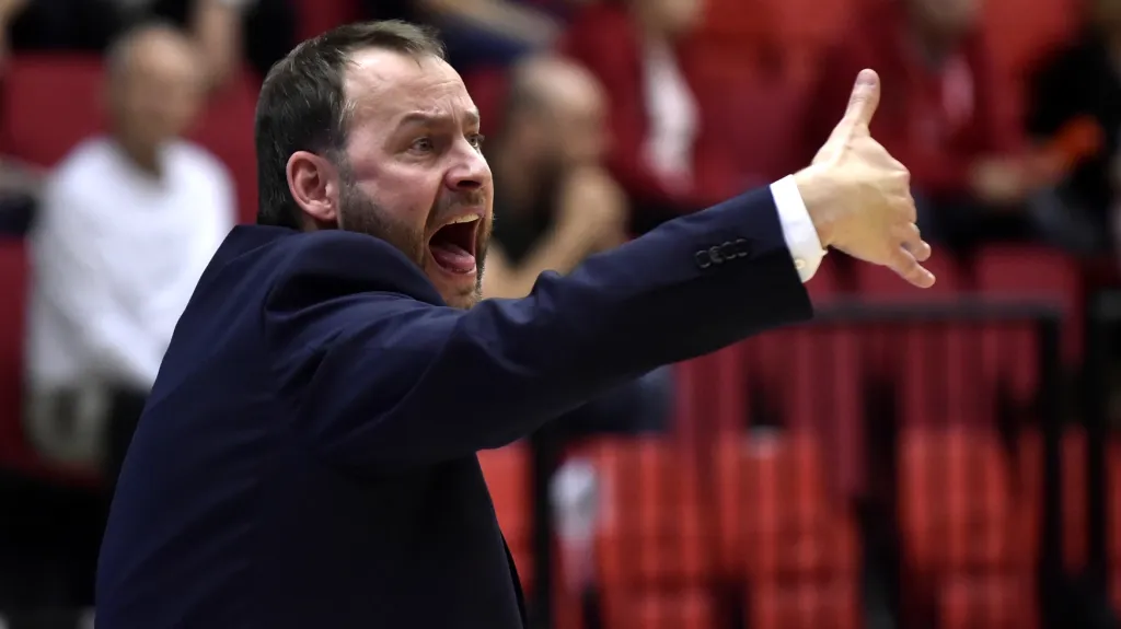 Kouč basketbalistek KP Brno David Zdeněk