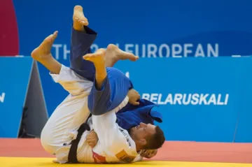 Lukáš Krpálek na zádech