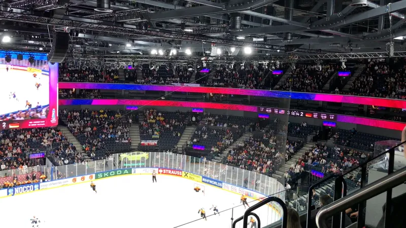 Slabá atmosféra při semifinále USA – Německo