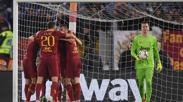 AS Řím porazil mistrovský Juventus 2:0 a udržel pohárovou příčku