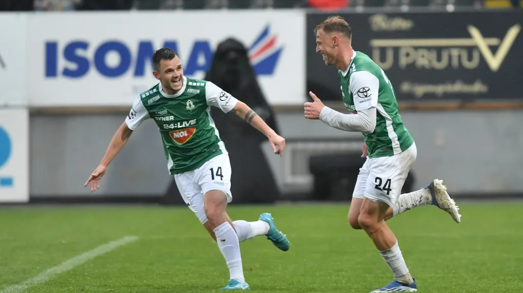 Jablonečtí Souček a Puškáč se radují z výhry