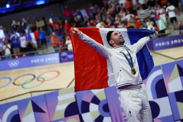 Benjamin Thomas slaví olympijské vítězství na domácí dráze