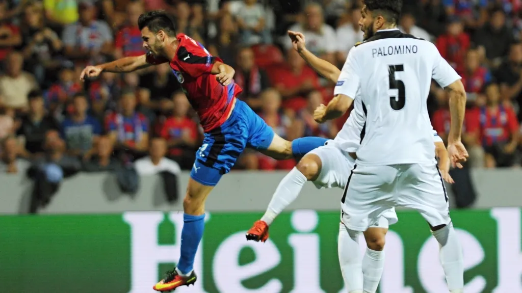 Michal Ďuriš v zápase s Ludogorcem