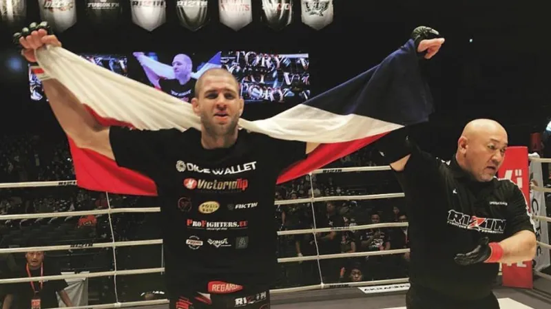 MMA zápasník Jiří Procházka po zisku titulu v japonské organizaci Rizin