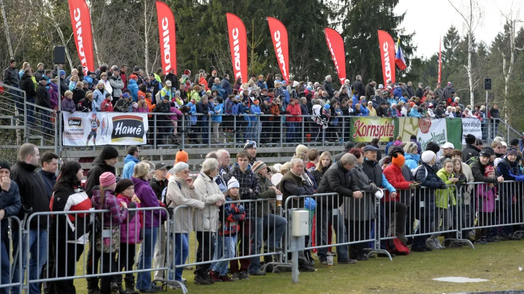 Fanoušci na biatlonové exhibici v Jablonci nad Nisou