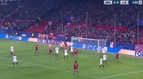 Gól v utkání Sevilla - Liverpool: Firmino - 0:1 (2. min.)