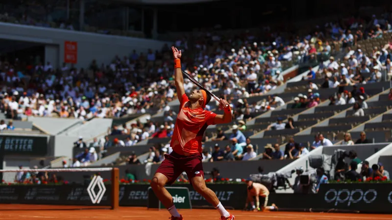 Veselý podlehl na Roland Garros favoritovi Tsitsipasovi