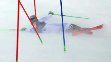 Výpadek Lucase Pinheiro Braathena v prvním kole slalomu