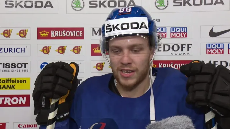 Pastrňák: Moc jsem nenaspal. Nejsem zvyklý takto létat