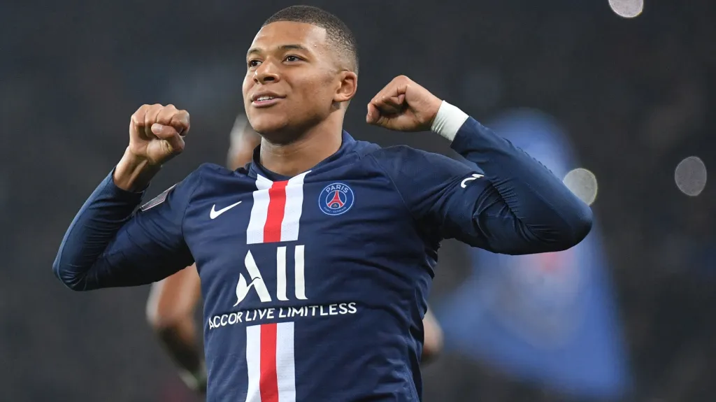 Kylian Mbappé se raduje z gólu