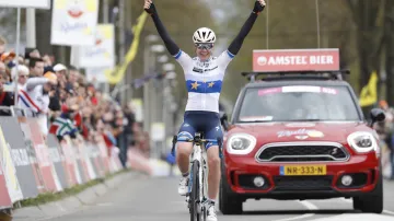 Anna Van Der Breggenová vítězí na Amstel Gold Race