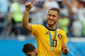 Belgičan Eden Hazard s bronzovou medailí z mistrovství světa
