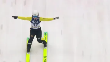 Skoky Kláry Ulrichové na velkém můstku v Oslu