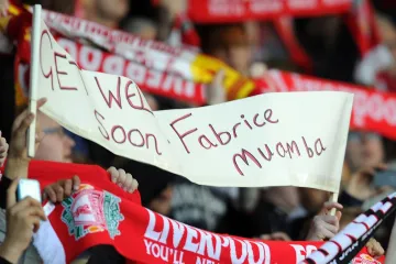 Za Muambu se modlili i fanoušci jiných týmů