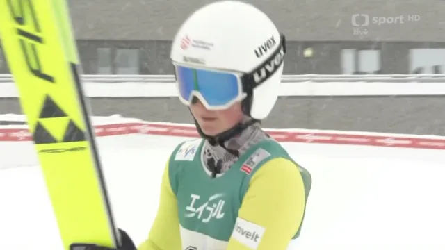 Skok Kláry Ulrichové v druhém závodě SP v Sapporu