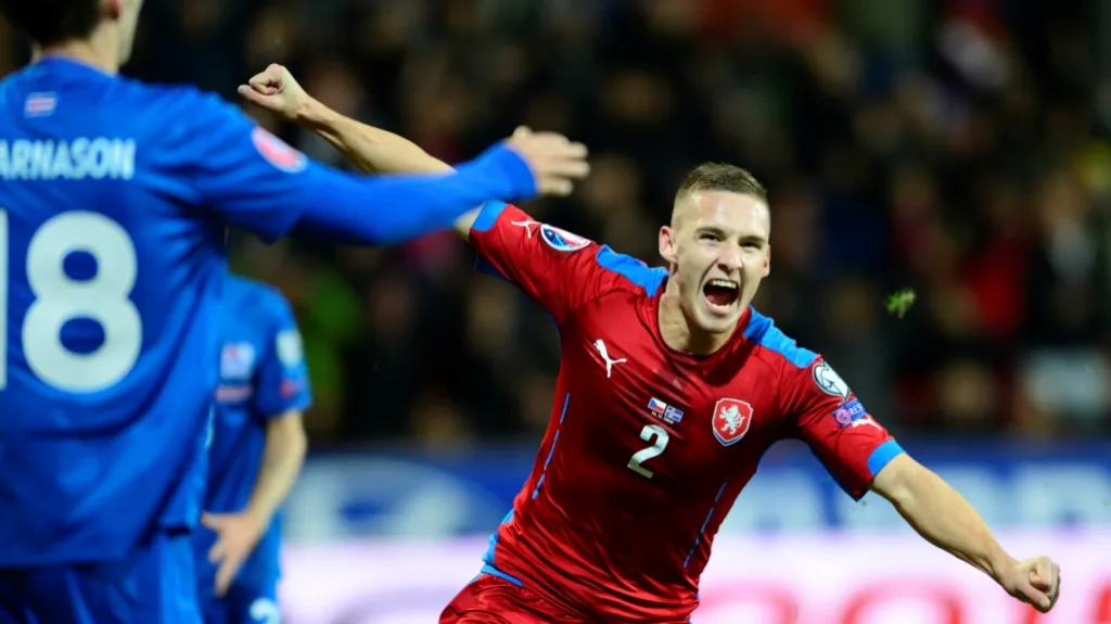 Radost Pavla Kadeřábka po gólu do sítě Islandu