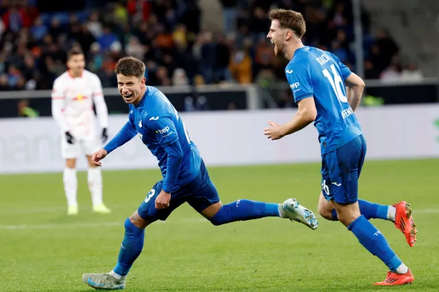 Hložek už trénuje a mohl by stihnout MS. Šulc se vrátí rychle