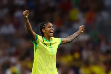 Brazilka Taraciane se raduje z výhry nad Španělkami