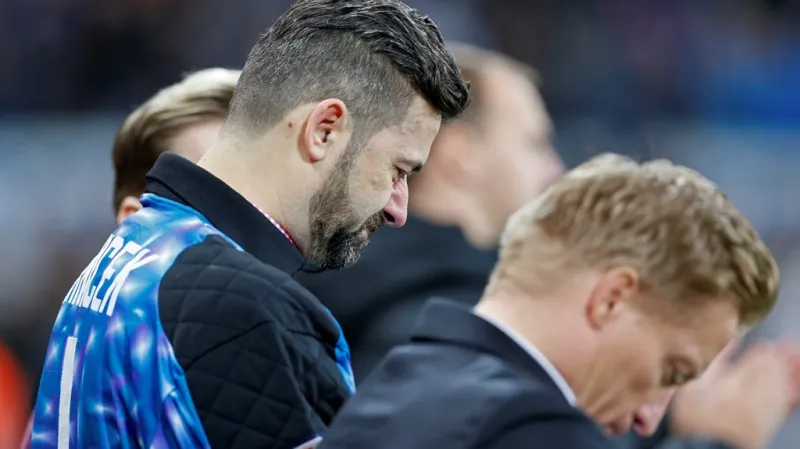 Milan Srníček při vzpomínce na bratra v Newcastlu