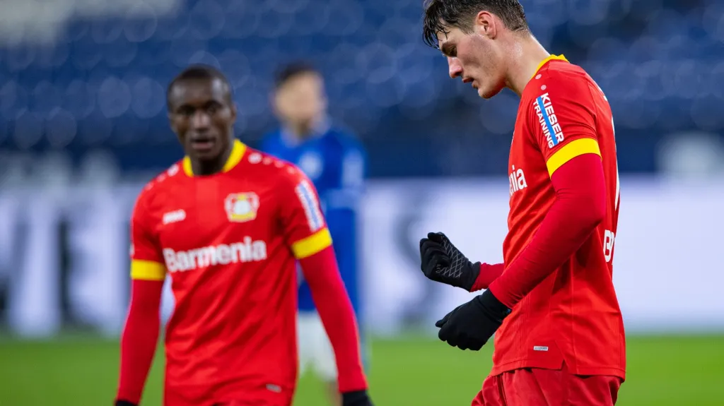Patrik Schick se raduje z trefy za Leverkusen