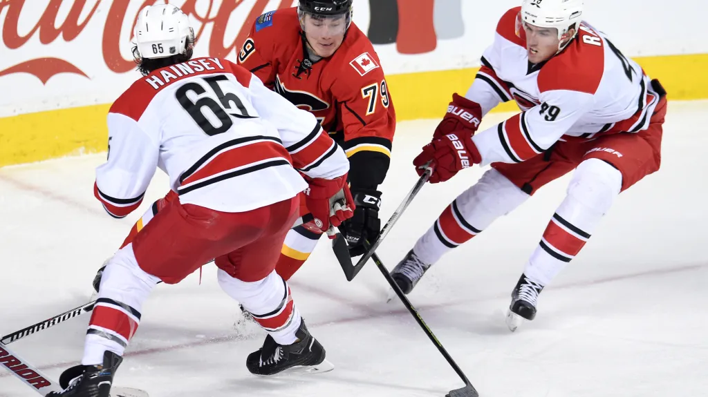 Utkání Calgary - Carolina