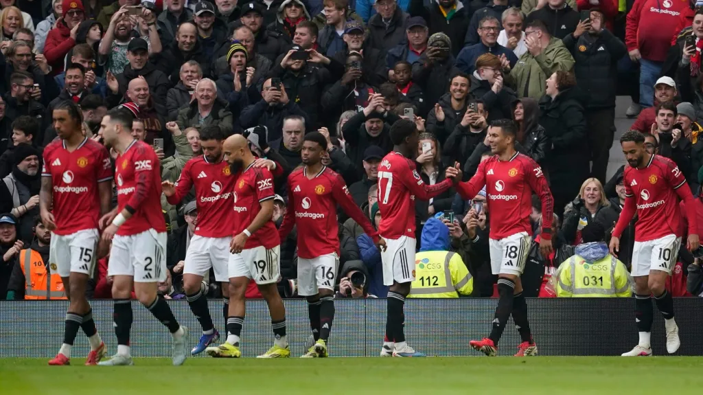 Oslavující hráči Manchesteru United