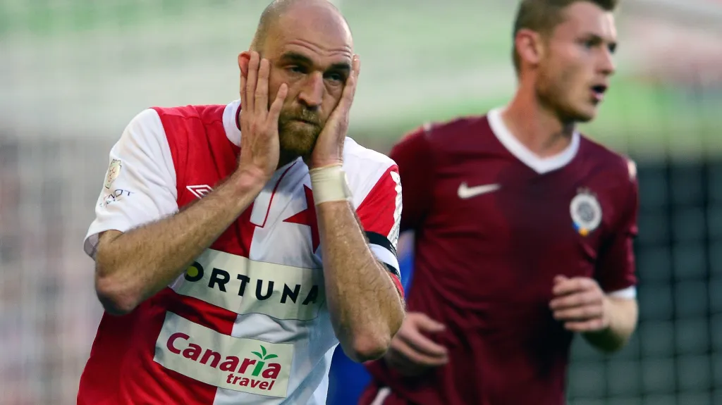 Zklamaný Martin Latka (v pozadí Jakub Brabec)