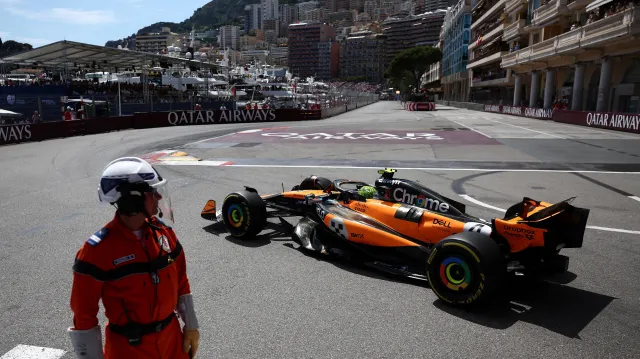 V Monaku triumfoval Lando Norris