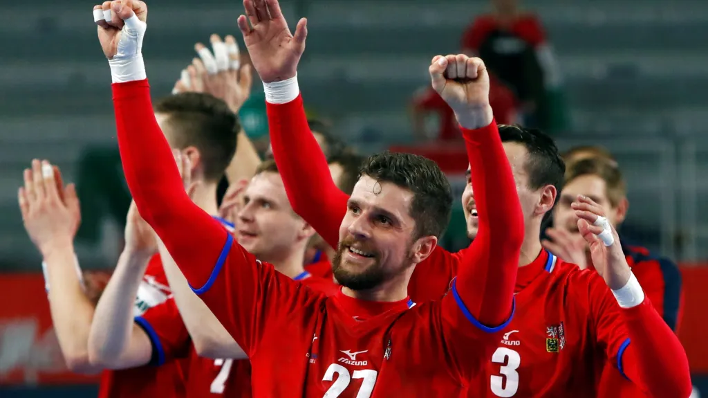 Ondřej Zdráhala se raduje z českého vítězství