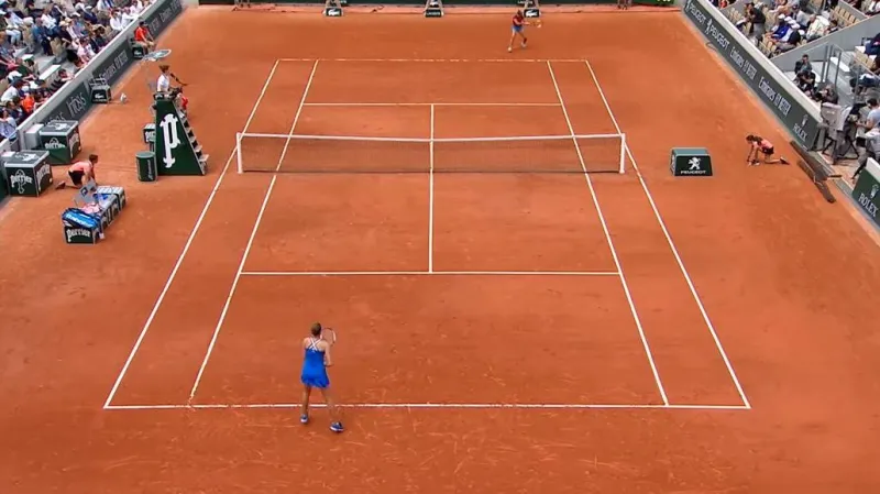 Plíšková s Vondroušovou postoupily, Šafářová ukončila kariéru porážkou