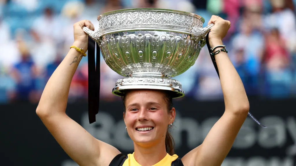 Daria Kasatkinová na turnaji v Eastbourne