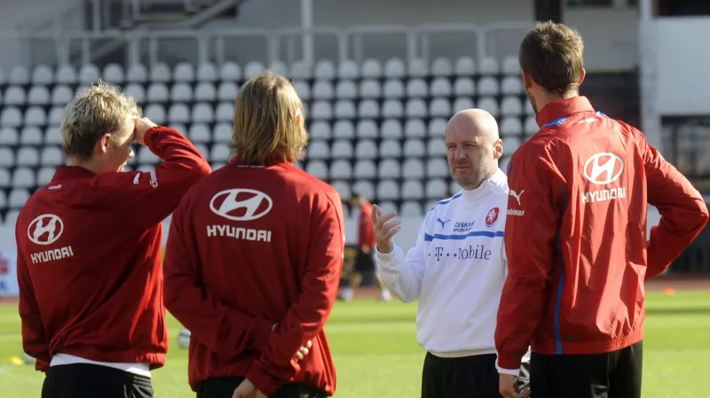 Reprezentanti během tréninku v Praze