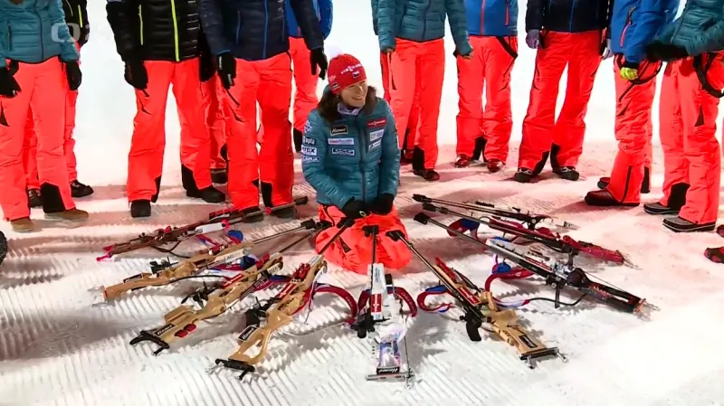 Biatlonisté se fotili a pilovali střelbu