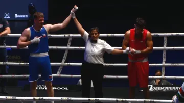 Komárek porazil Bátoriho na body