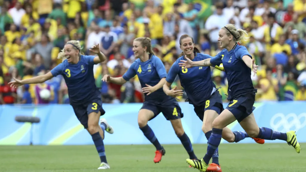 Radost švédských fotbalistek z postupu do finále