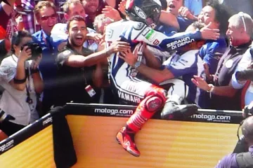 Jorge Lorenzo slaví vítězství
