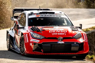 V čele Chorvatské rallye je Pajari, Evans a Solberg odstoupili