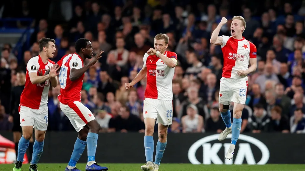 Petr Ševčík (vpravo) se raduje z gólu proti Chelsea