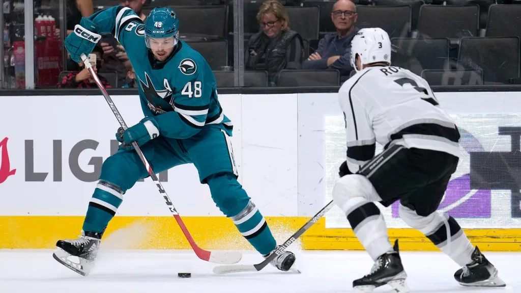 Útočník Tomáš Hertl v utkání proti LA Kings