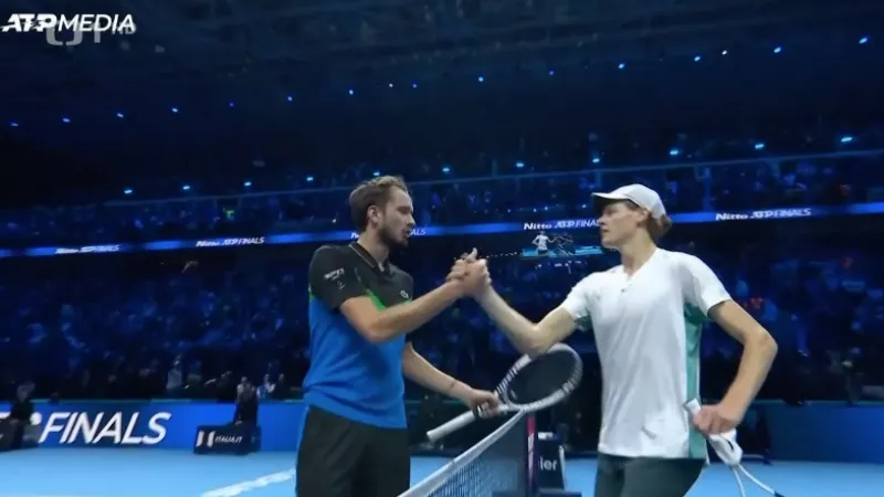 Sinner postoupil do finále Turnaje mistrů