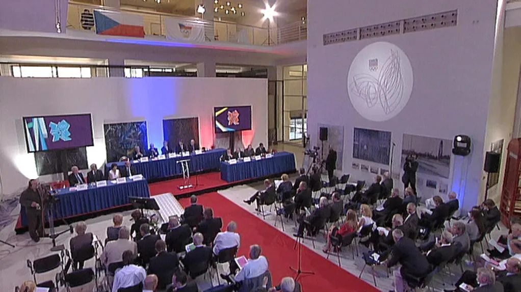 Nominační plénum na OH v Londýně