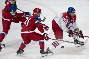 Jakub Voráček v utkání s Ruskem