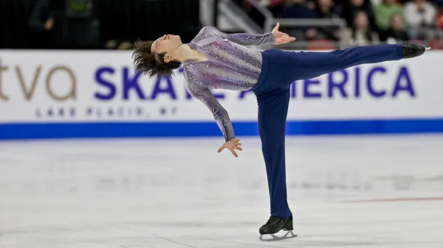 Krátký program zajel na Americké brusli nejlépe Kazuki Tomono