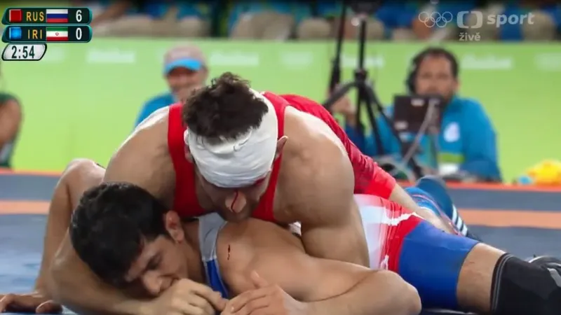 Íránec Jazdání porazil ve finále Rusa Gedujeva